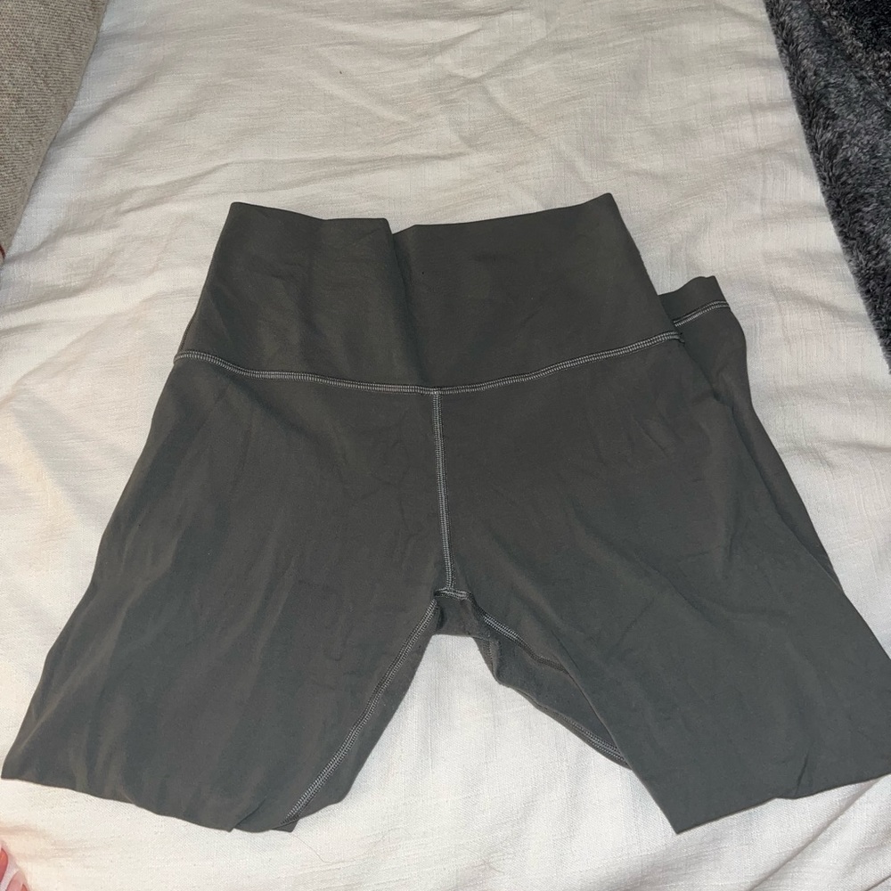 Lululemon Olive Align cropped leggings 21”